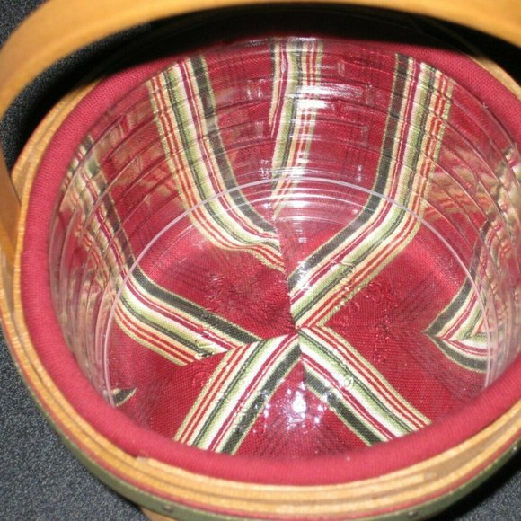 LONGABERGER 2005 CHRISTMAS BASKET WITH HOLIDAY STRIPE LINER & PROTECTOR - Picture 8 of 11